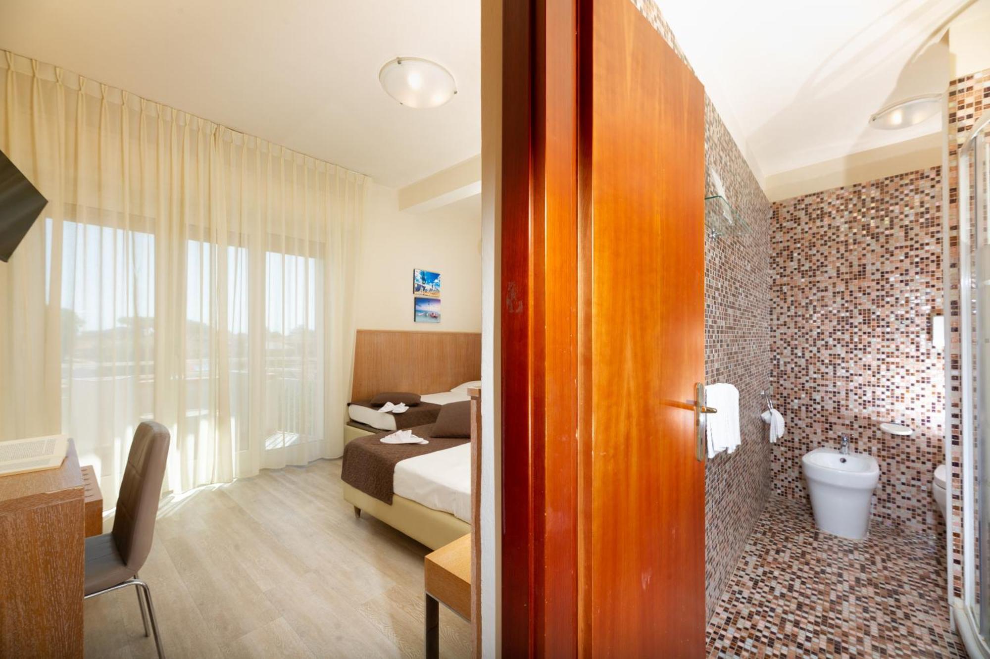 Hotel Nuova Sabrina Marina di Pietrasanta Exterior photo