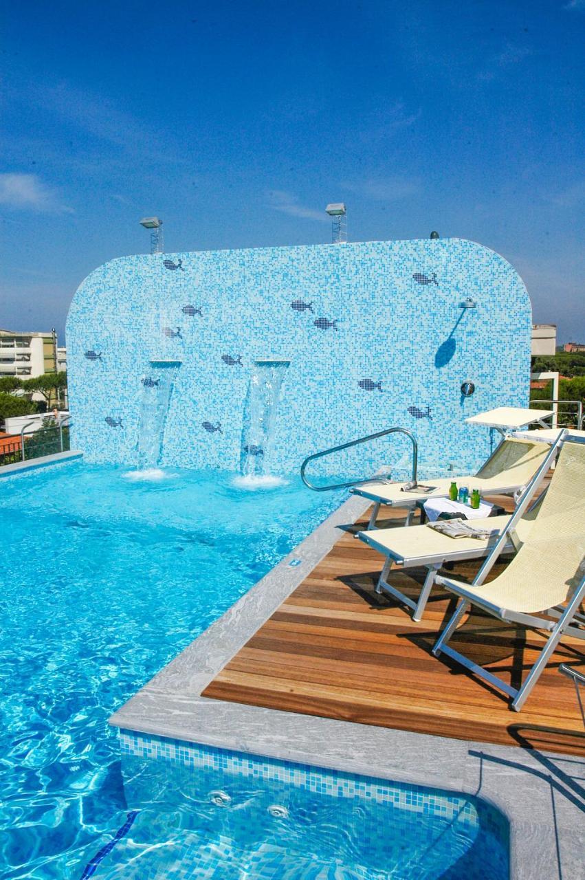 Hotel Nuova Sabrina Marina di Pietrasanta Exterior photo